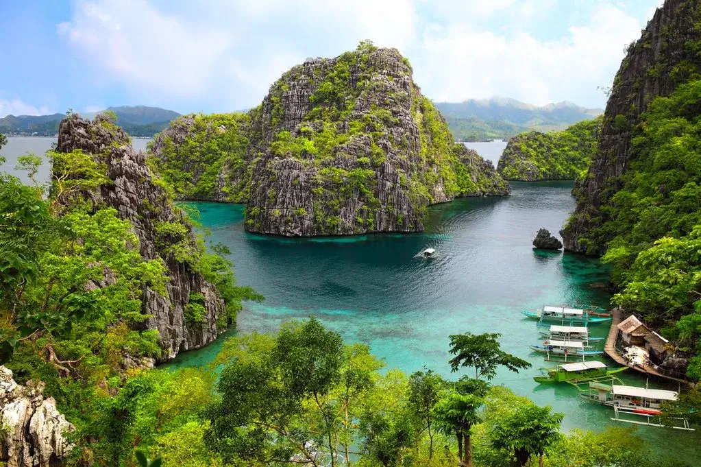 Discover the Philippines: A Hidden Gem Rivaling Thailand for Travelers