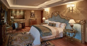 Discovering the Luxurious Wonders of Rome's Premier Hotel