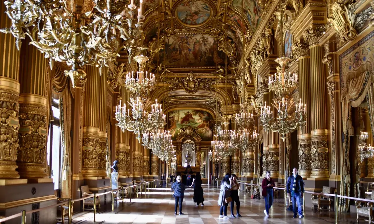 Essential Travel Phrases Every Traveler Should Learn for International Adventures