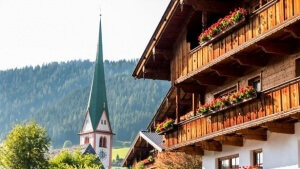 Warburtons and Jet2 Collaborate on Innovative Travel Solution