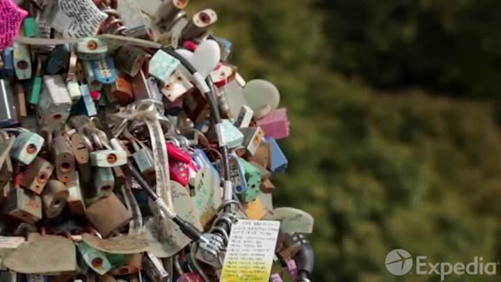 Steps Taken by Seoul to Regulate Taxi Services for Foreign Tourists