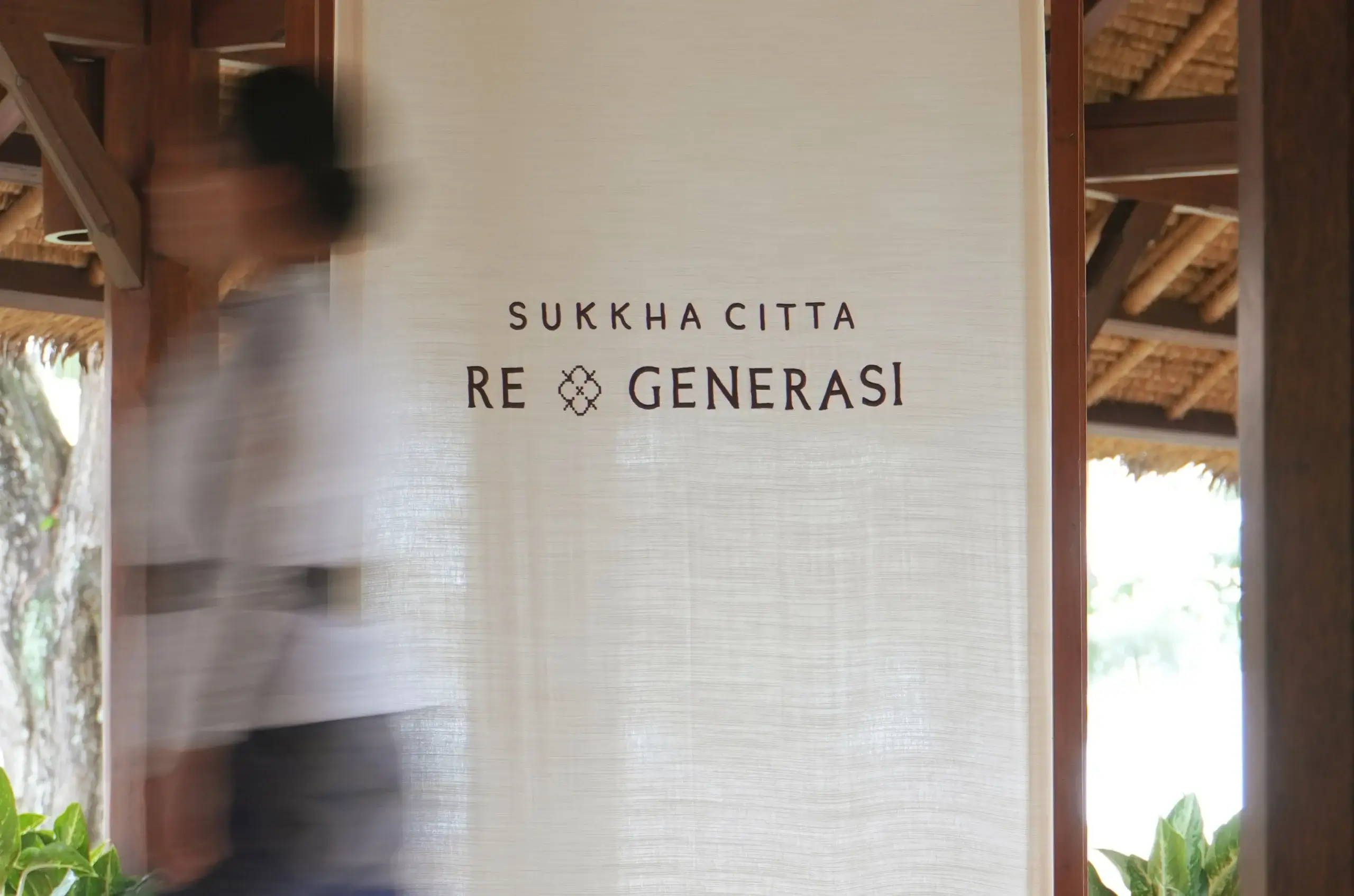 Regenerative Fashion Exhibition Shifts to Amanjiwo