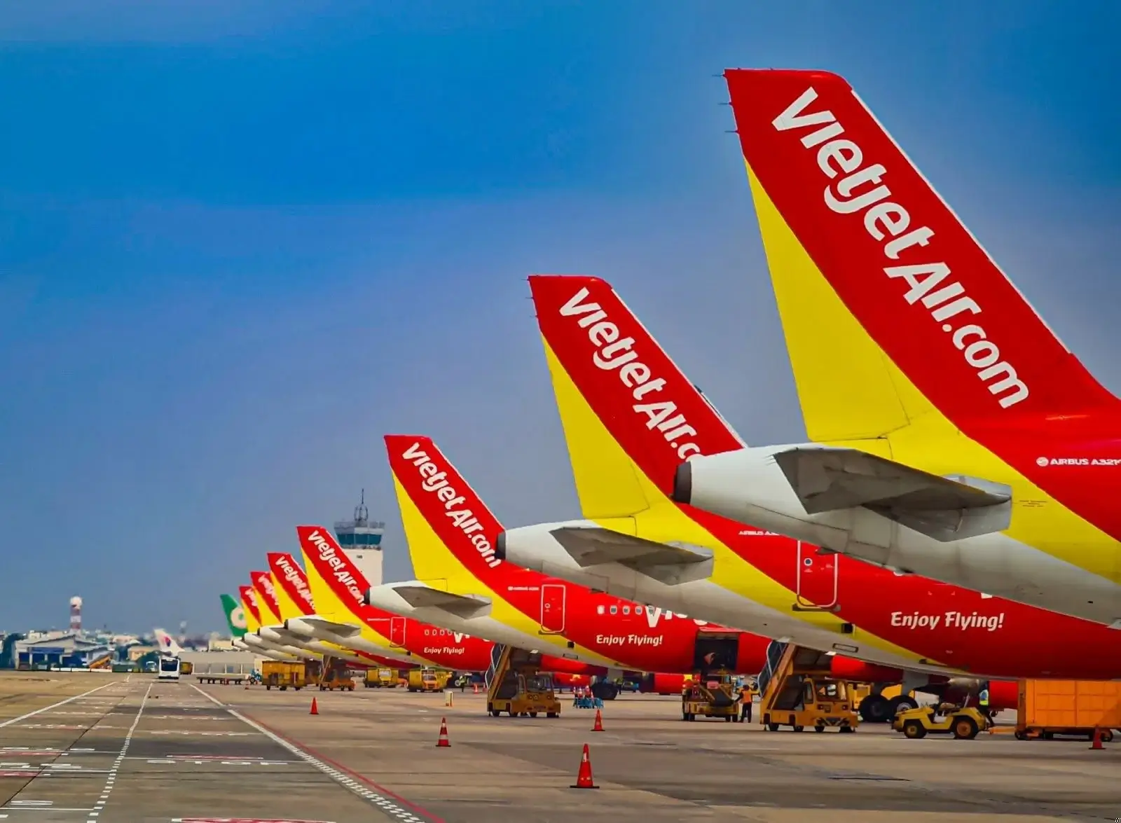 Vietjet's Strong First Half of 2025: Growth, Fleet Orders, and New Maintenance Center at Long Thanh Airport