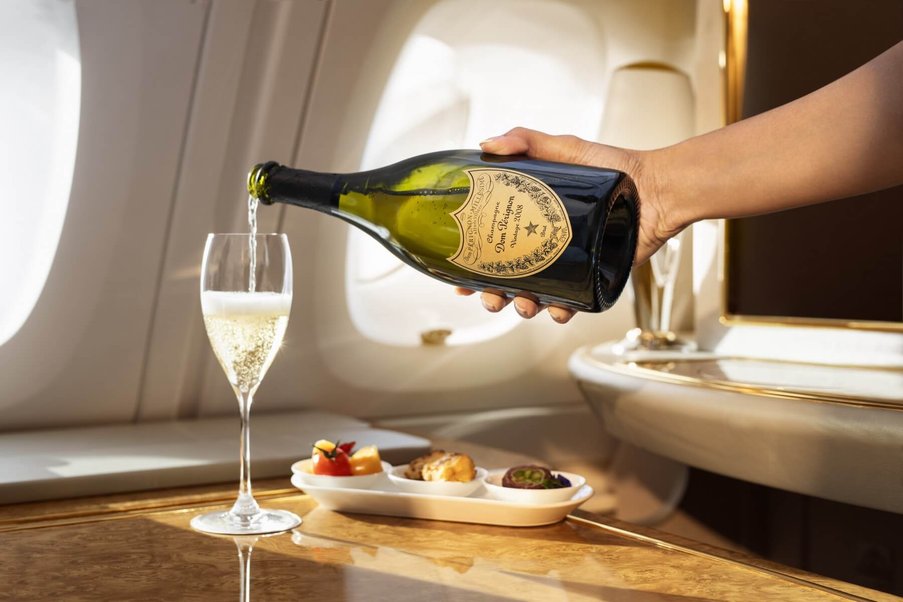 Emirates Elevates First Class Experience with Dom Pérignon Rosé Vintage 2009 Champagne
