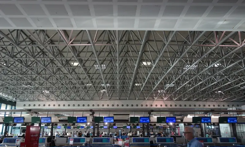 The Growing Use and Risks of AI Tools in Travel Planning and Insurance Choices