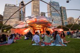 Things for Couples to Do in Chicago This Weekend