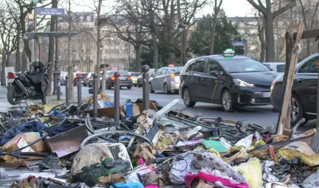 The 5 Most Notorious Tourist Destinations Struggling with Cleanliness in 2025