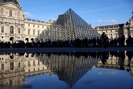 Exploring the Complex Struggles Behind the Louvre's Current Operational Crisis